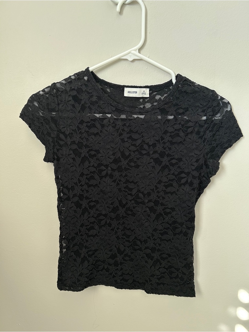 Hollister Black Floral Lace Short Sleeve Tee